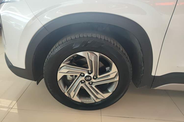 Used Hyundai Santa Fe 2020 380 TGDi Automatic Two-Wheel Drive GL Elite Edition Exterior 2