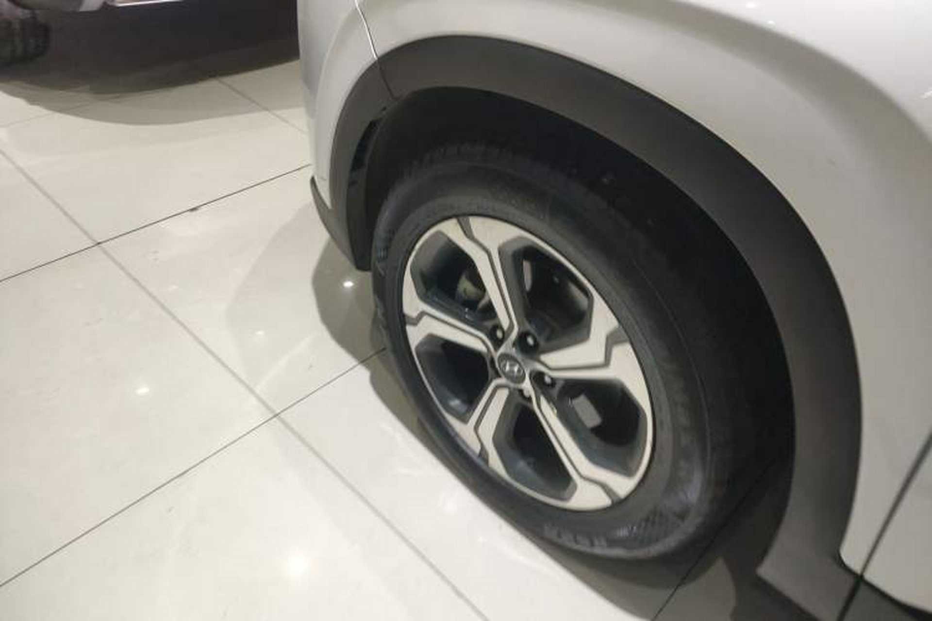 Used Hyundai Santa Fe 2020 380 TGDi Automatic Two-Wheel Drive GLS Luxury Edition Exterior 3