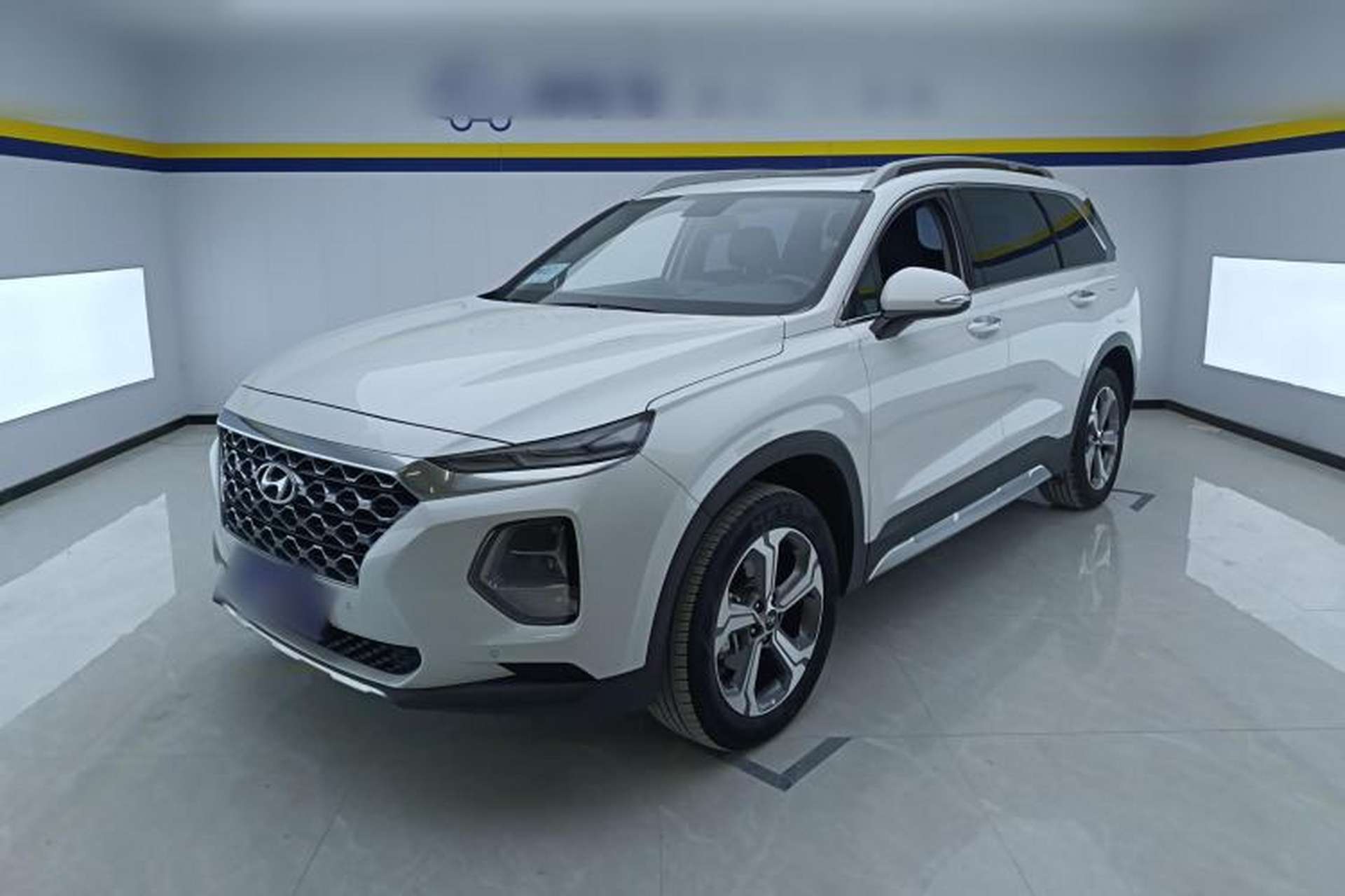 Used Hyundai Santa Fe 2020 380 TGDi Automatic Two-Wheel Drive GLS Luxury Edition Front Left 45 Deg