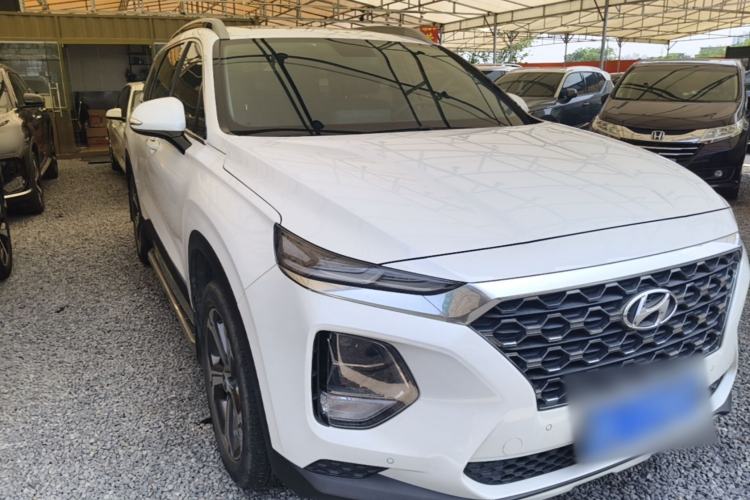 Used Hyundai Santa Fe 2020 380 TGDi Automatic Two-Wheel Drive GLS Luxury Edition Front Right 45 Deg