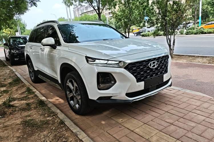 Used Hyundai Santa Fe 2020 380 TGDi Automatic Two-Wheel Drive DLX Prestige Edition PLUS Front Right 45 Deg
