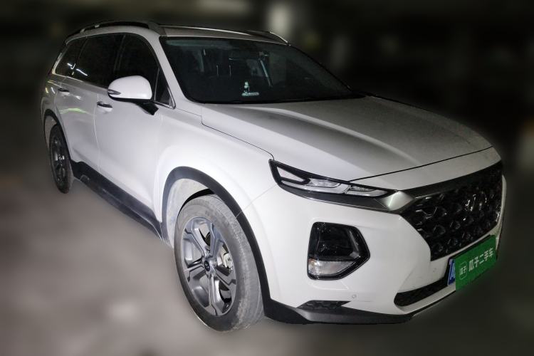 Used Hyundai Santa Fe 2020 380 TGDi Automatic Two-Wheel Drive GLS Luxury Edition Front Right 45 Deg