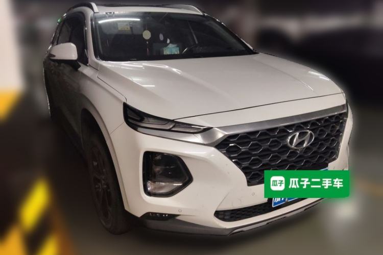 Used Hyundai Santa Fe 2020 380 TGDi Automatic Two-Wheel Drive DLX Prestige Edition PLUS Front Right 45 Deg