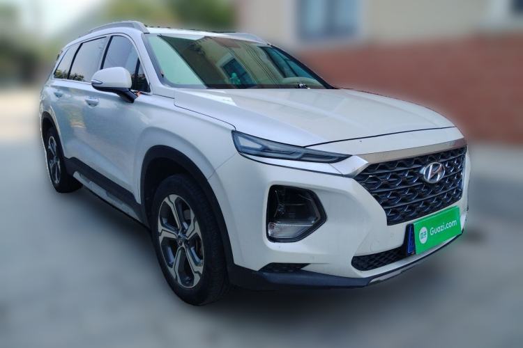 Used Hyundai Santa Fe 2020 380 TGDi Automatic Two-Wheel Drive GLS Luxury Edition Front Right 45 Deg