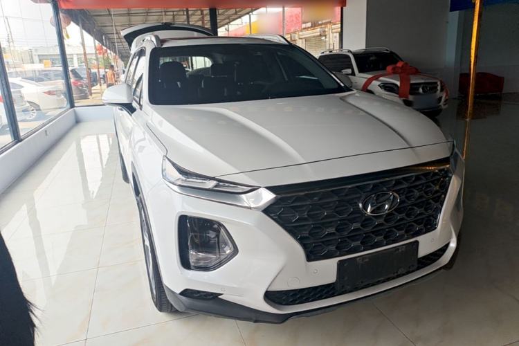 Used Hyundai Santa Fe 2020 380 TGDi Automatic Two-Wheel Drive GLS Luxury Edition Front Right 45 Deg