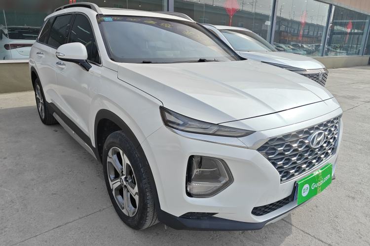 Used Hyundai Santa Fe 2020 380 TGDi Automatic Two-Wheel Drive GLS Luxury Edition Front Right 45 Deg
