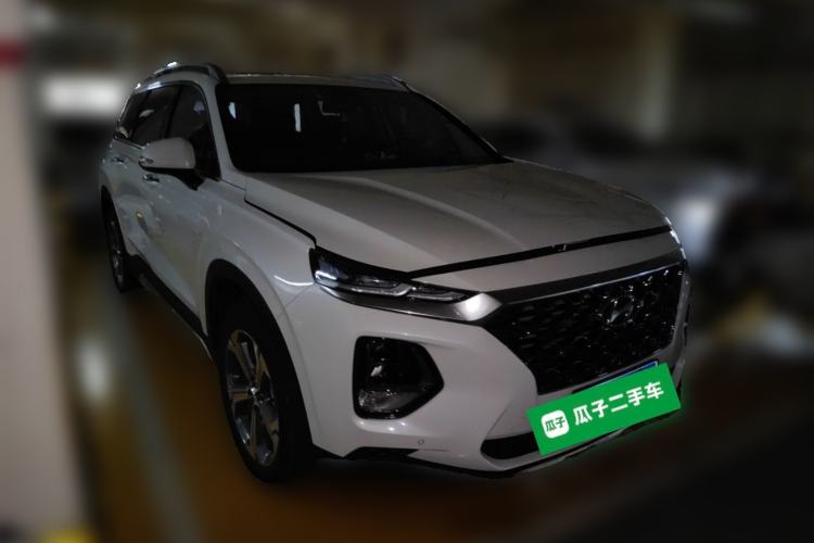 Used Hyundai Santa Fe 2020 380 TGDi Automatic Two-Wheel Drive GLS Luxury Edition Front Right 45 Deg