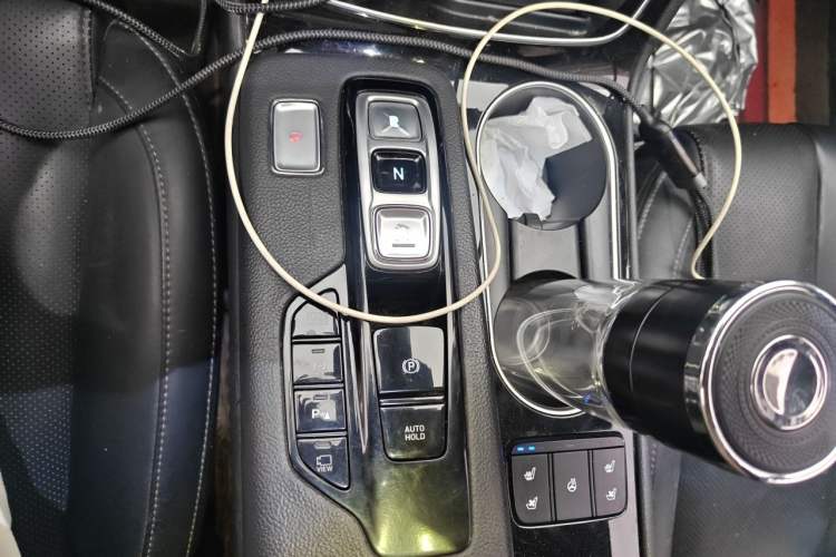 Used Hyundai Santa Fe 2020 380 TGDi Automatic All-Wheel Drive TOP HTRAC Flagship Edition Gear Lever