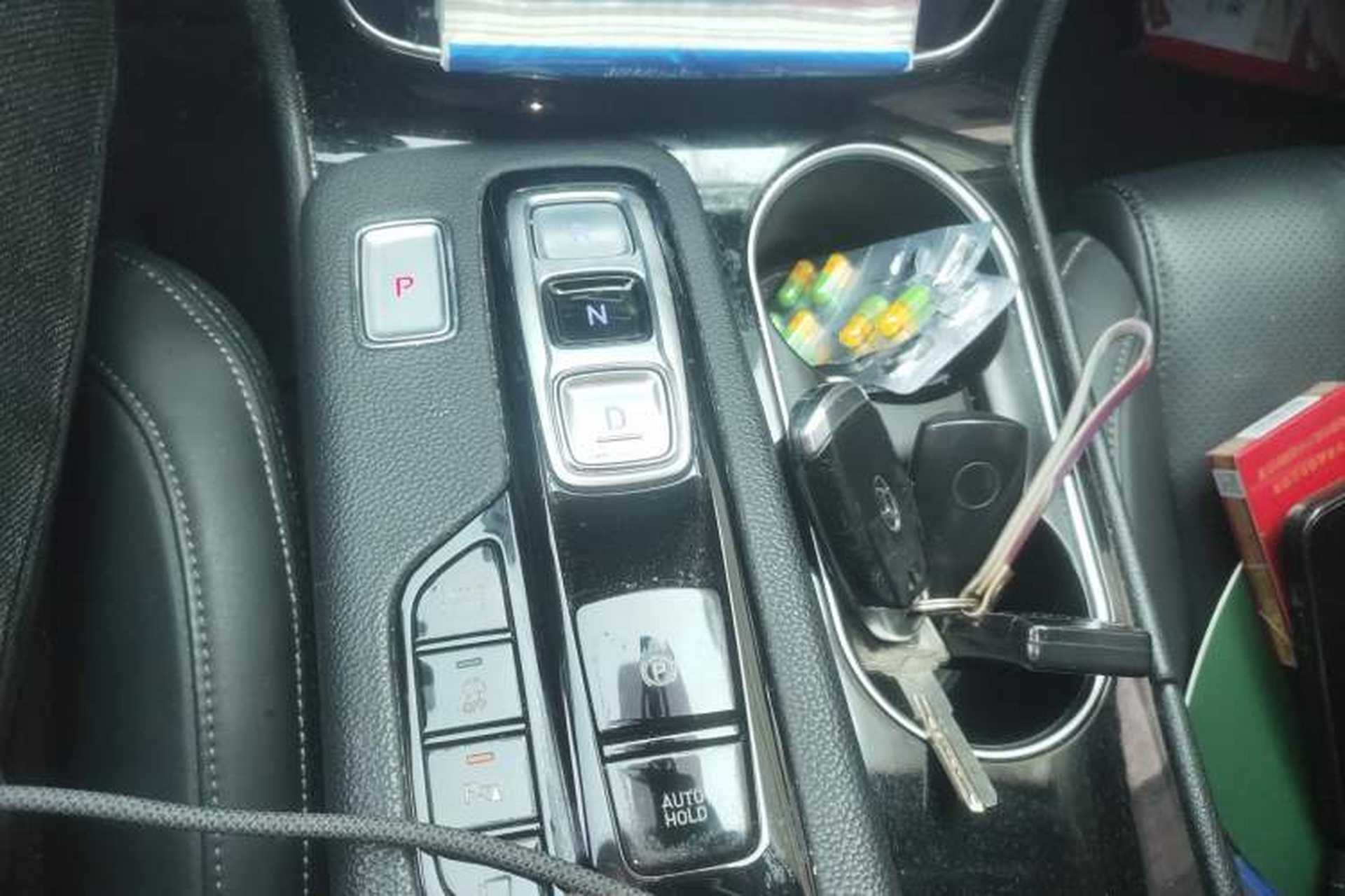 Used Hyundai Santa Fe 2020 380 TGDi Automatic Two-Wheel Drive GLS Luxury Edition Gear Lever