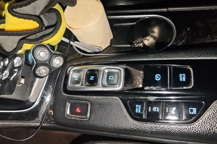 Used Hyundai Santa Fe 2020 380 TGDi Automatic Two-Wheel Drive GLS Luxury Edition Gear Lever