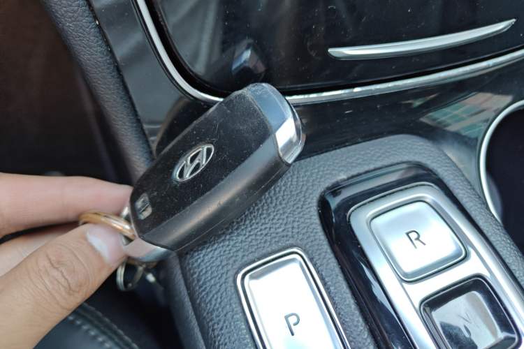 Used Hyundai Santa Fe 2020 380 TGDi Automatic Two-Wheel Drive GLS Luxury Edition Interior 1