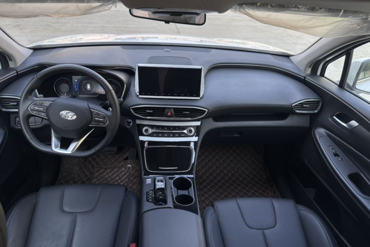 Used Hyundai Santa Fe 2020 380 TGDi Automatic Two-Wheel Drive GLS Luxury Edition Interior 1