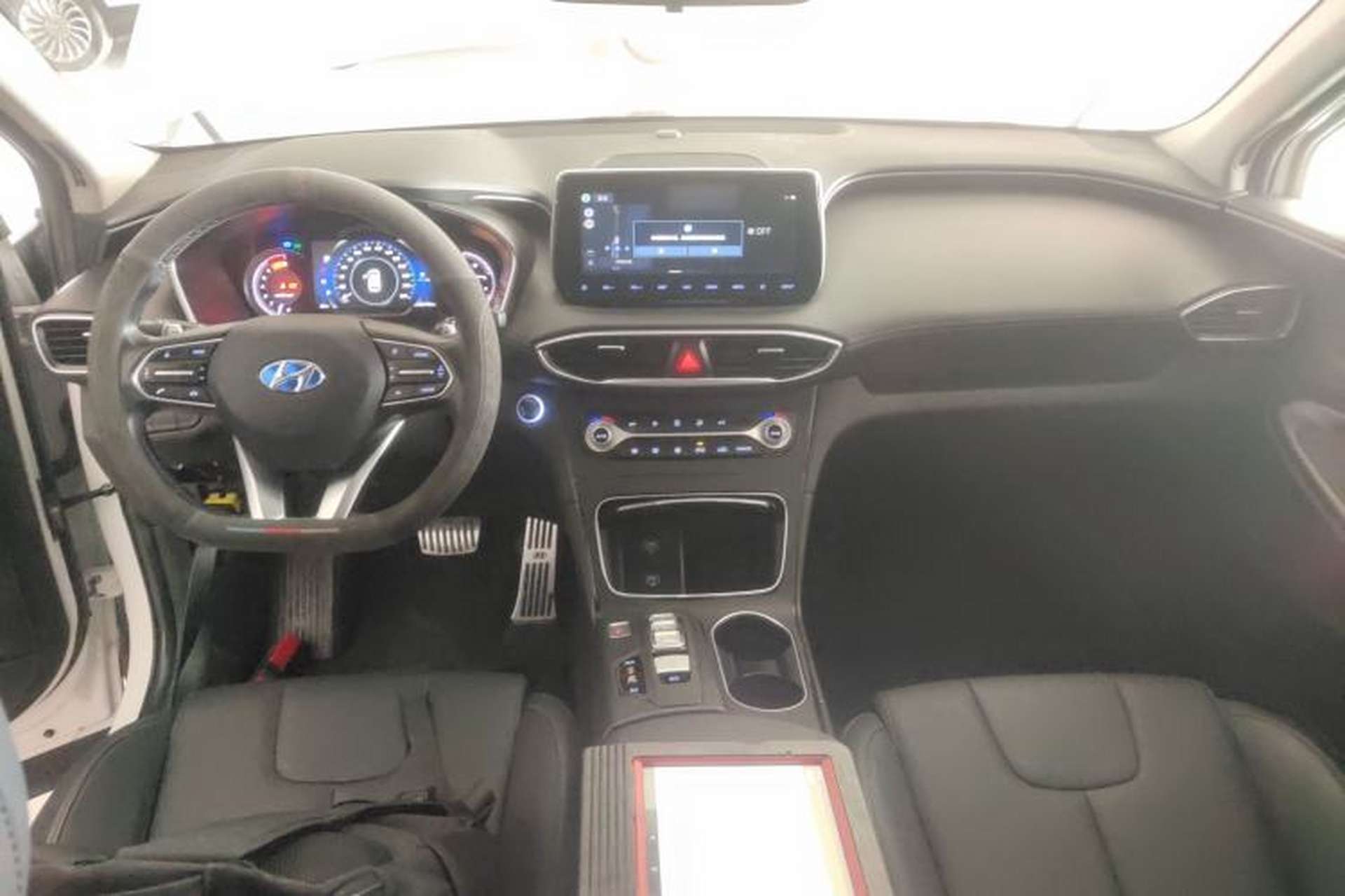 Used Hyundai Santa Fe 2020 380 TGDi Automatic Two-Wheel Drive GLS Luxury Edition Interior 2