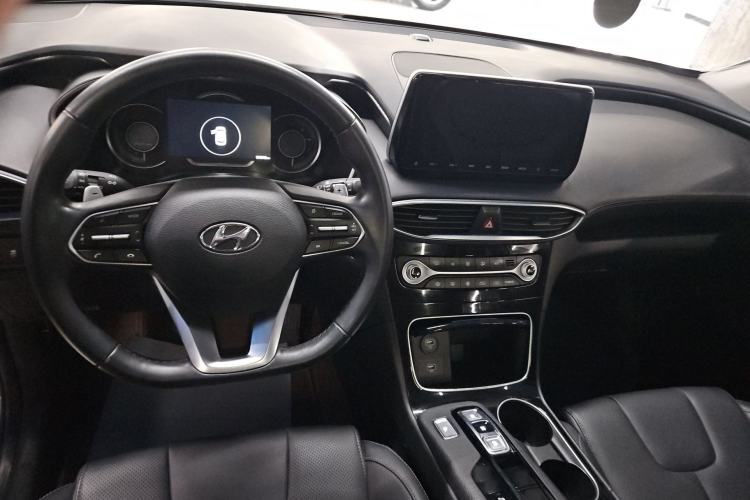 Used Hyundai Santa Fe 2020 380 TGDi Automatic Two-Wheel Drive GLS Luxury Edition Interior 2