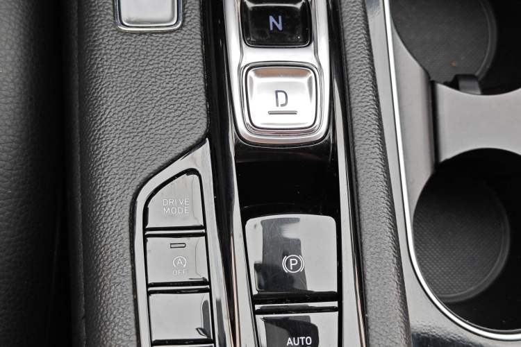Used Hyundai Santa Fe 2020 380 TGDi Automatic Two-Wheel Drive GL Elite Edition Interior 2