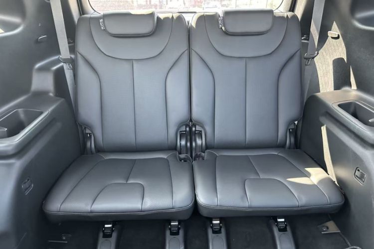 Used Hyundai Santa Fe 2020 380 TGDi Automatic Two-Wheel Drive GLS Luxury Edition Interior 4