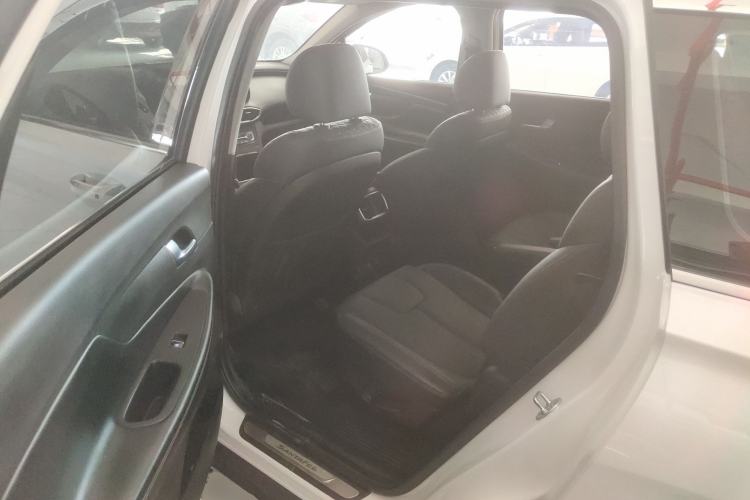 Used Hyundai Santa Fe 2020 380 TGDi Automatic Two-Wheel Drive GLS Luxury Edition Interior 4