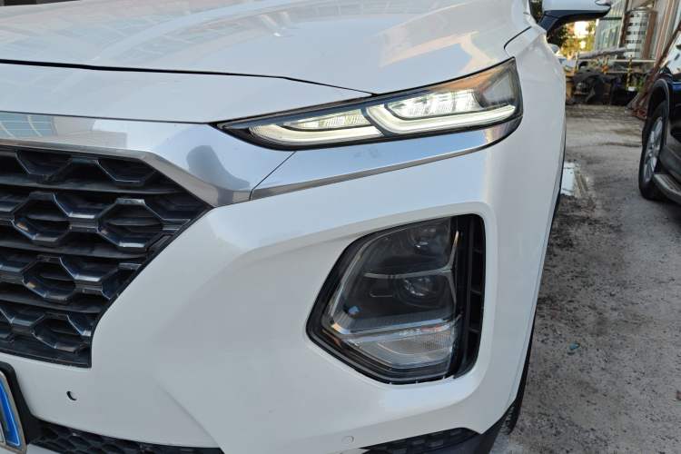 Used Hyundai Santa Fe 2020 380 TGDi Automatic Two-Wheel Drive GLS Luxury Edition Left Front Headlight