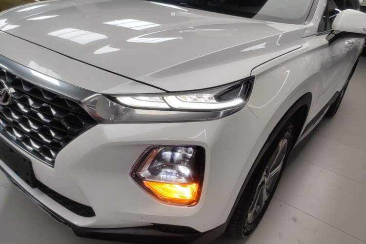 Used Hyundai Santa Fe 2020 380 TGDi Automatic Two-Wheel Drive GLS Luxury Edition Left Front Headlight