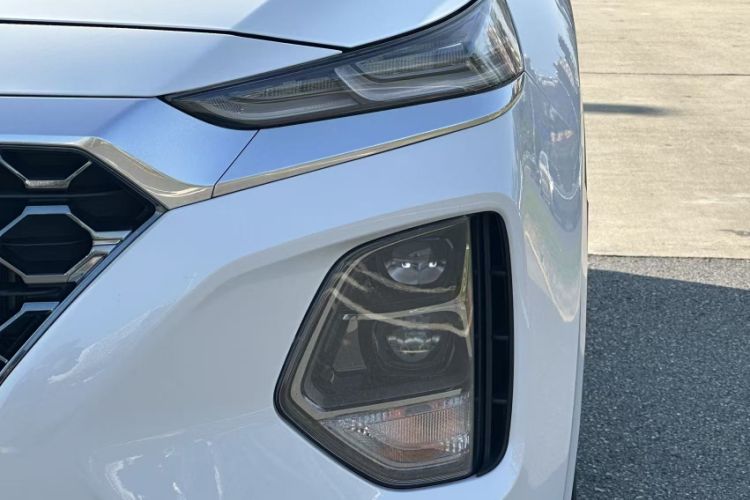 Used Hyundai Santa Fe 2020 380 TGDi Automatic Two-Wheel Drive GLS Luxury Edition Left Front Headlight