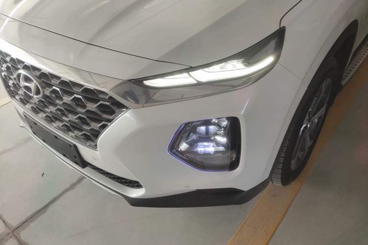 Used Hyundai Santa Fe 2020 380 TGDi Automatic Two-Wheel Drive GLS Luxury Edition Left Front Headlight