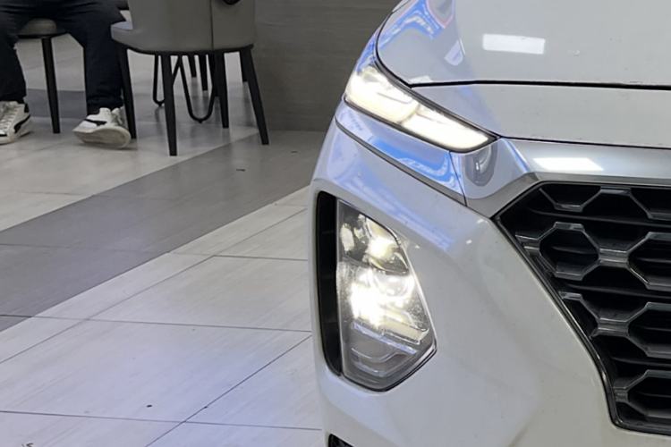 Used Hyundai Santa Fe 2020 380 TGDi Automatic Two-Wheel Drive GLS Luxury Edition Left Front Headlight