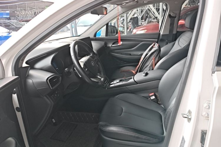 Used Hyundai Santa Fe 2020 380 TGDi Automatic All-Wheel Drive DLX HTRAC Prestige PLUS Left Front Seat
