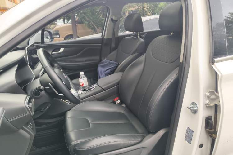 Used Hyundai Santa Fe 2020 380 TGDi Automatic Two-Wheel Drive GLS Luxury Edition Left Front Seat