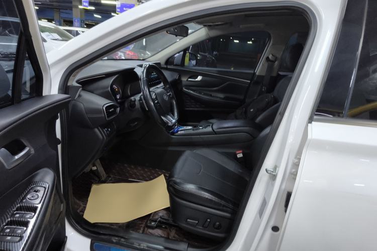 Used Hyundai Santa Fe 2020 380 TGDi Automatic Two-Wheel Drive GLS Luxury Edition Left Front Seat