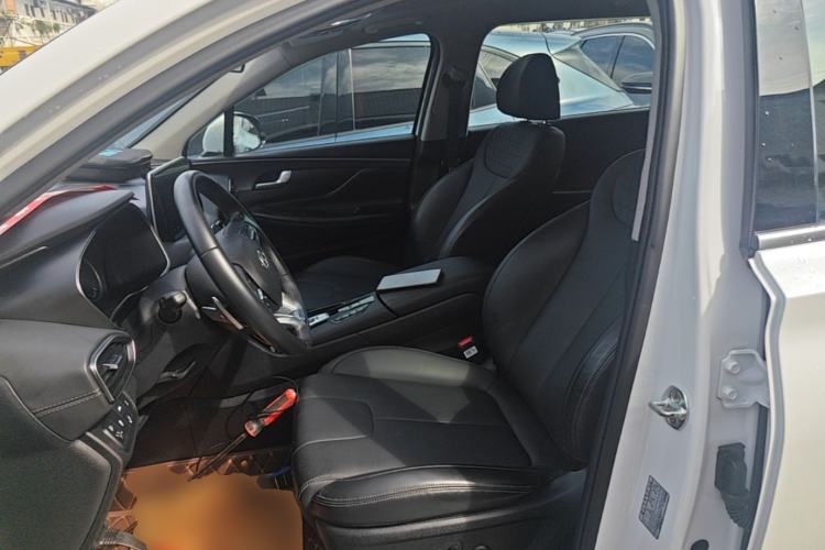 Used Hyundai Santa Fe 2020 380 TGDi Automatic All-Wheel Drive DLX HTRAC Prestige PLUS Left Front Seat