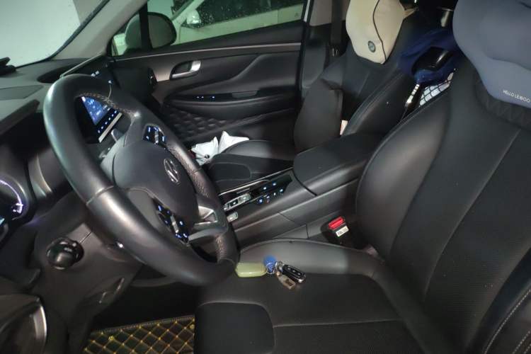 Used Hyundai Santa Fe 2020 380 TGDi Automatic Two-Wheel Drive GLS Luxury Edition Left Front Seat