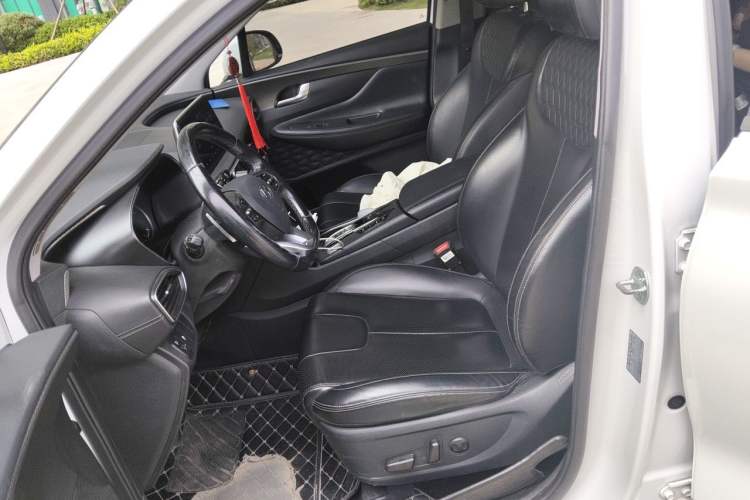 Used Hyundai Santa Fe 2020 380 TGDi Automatic Two-Wheel Drive GLS Luxury Edition Left Front Seat