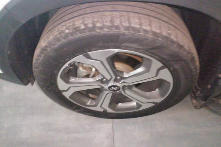 Used Hyundai Santa Fe 2020 380 TGDi Automatic Two-Wheel Drive GLS Luxury Edition Left Front Wheel Hub
