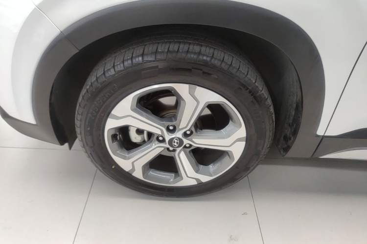 Used Hyundai Santa Fe 2020 380 TGDi Automatic Two-Wheel Drive GLS Luxury Edition Left Front Wheel Hub