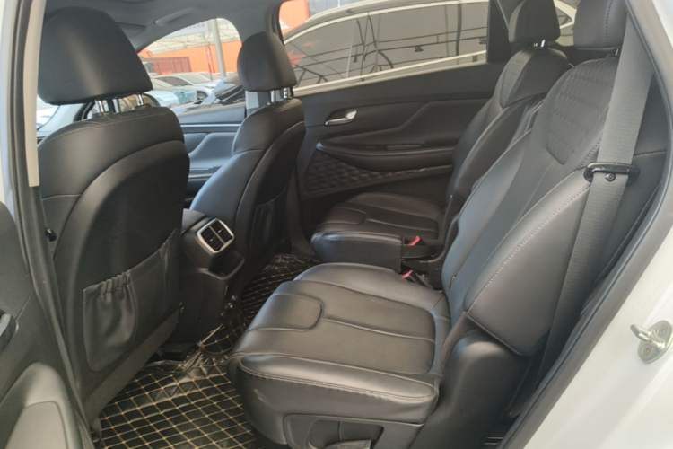 Used Hyundai Santa Fe 2020 380 TGDi Automatic Two-Wheel Drive GLS Luxury Edition Left Rear Seat