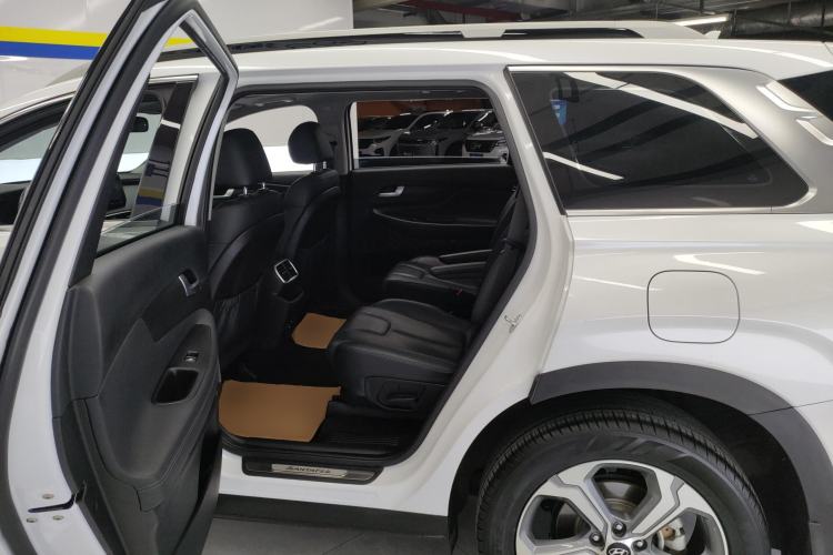 Used Hyundai Santa Fe 2020 380 TGDi Automatic Two-Wheel Drive GLS Luxury Edition Left Rear Seat