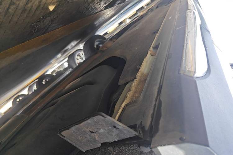 Used Hyundai Santa Fe 2020 380 TGDi Automatic All-Wheel Drive DLX HTRAC Prestige PLUS Left Side Sill