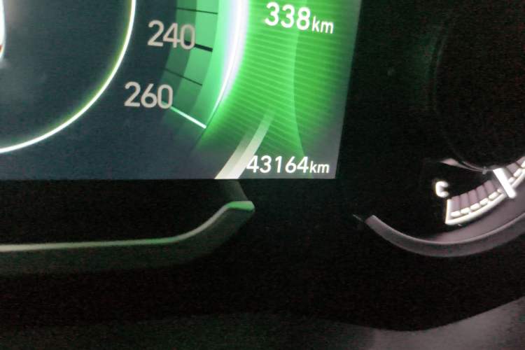 Used Hyundai Santa Fe 2020 380 TGDi Automatic Two-Wheel Drive GLS Luxury Edition Odometer Close Up
