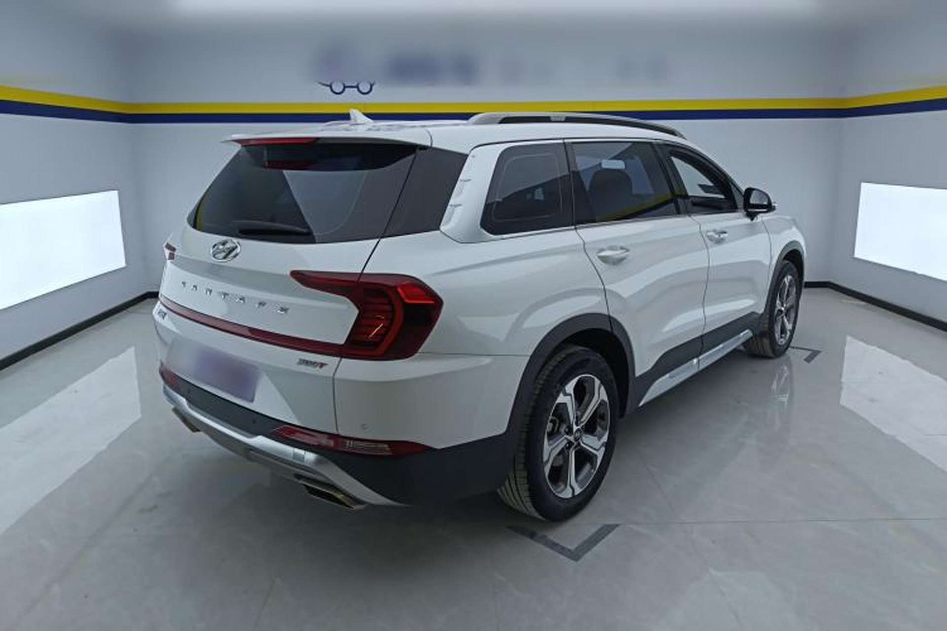 Used Hyundai Santa Fe 2020 380 TGDi Automatic Two-Wheel Drive GLS Luxury Edition Rear Right 45 Deg