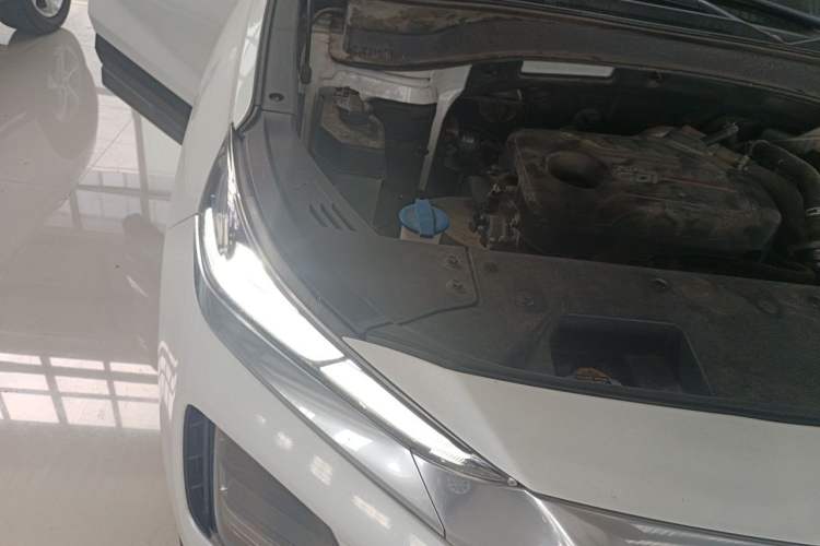 Used Hyundai Santa Fe 2020 380 TGDi Automatic Two-Wheel Drive GL Elite Edition Right Front Headlight