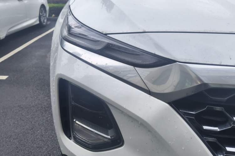 Used Hyundai Santa Fe 2020 380 TGDi Automatic Two-Wheel Drive GLS Luxury Edition Right Front Headlight