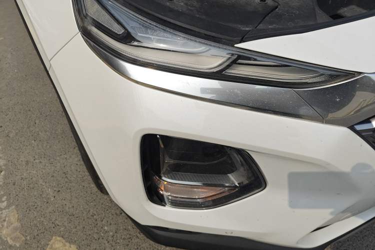 Used Hyundai Santa Fe 2020 380 TGDi Automatic Two-Wheel Drive GLS Luxury Edition Right Front Headlight