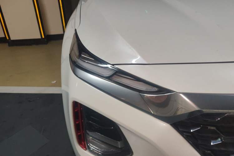 Used Hyundai Santa Fe 2020 380 TGDi Automatic Two-Wheel Drive DLX Prestige Edition PLUS Right Front Headlight