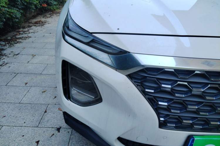 Used Hyundai Santa Fe 2020 380 TGDi Automatic Two-Wheel Drive GLS Luxury Edition Right Front Headlight
