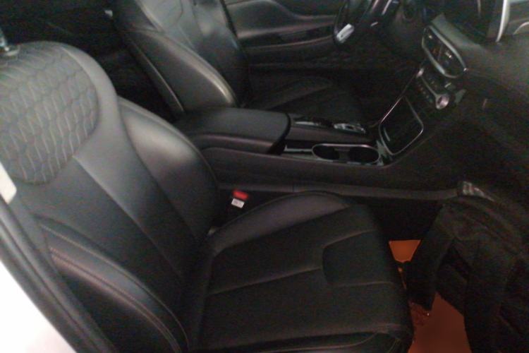Used Hyundai Santa Fe 2020 380 TGDi Automatic Two-Wheel Drive GLS Luxury Edition Right Front Seat