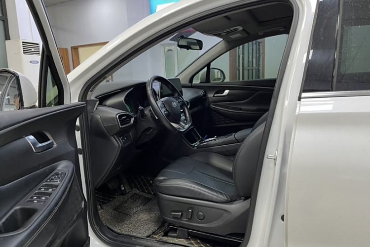 Used Hyundai Santa Fe 2020 380 TGDi Automatic Two-Wheel Drive GLS Luxury Edition Right Front Seat