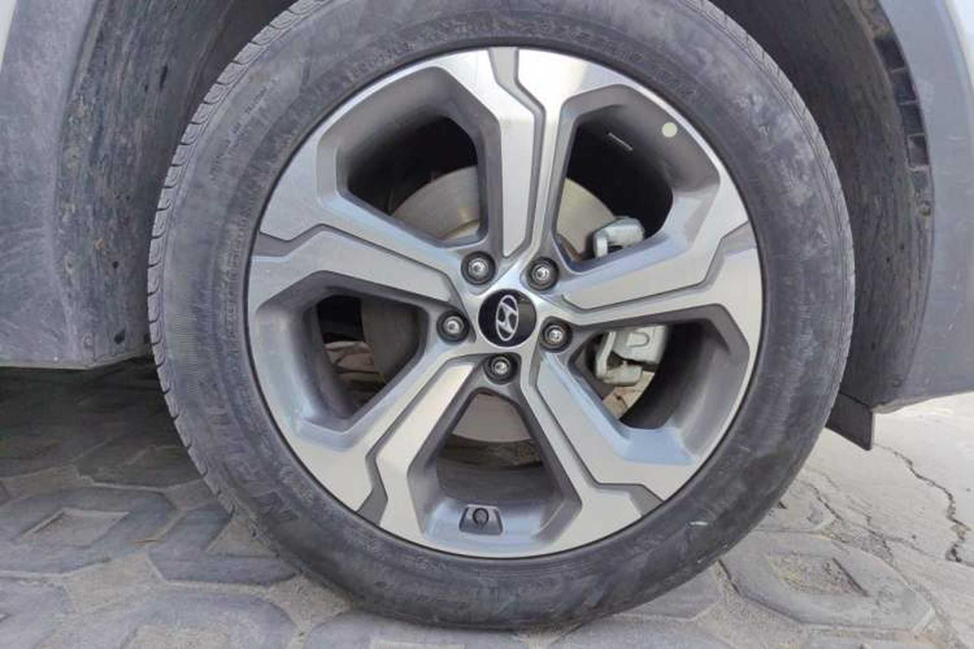 Used Hyundai Santa Fe 2020 380 TGDi Automatic Two-Wheel Drive GLS Luxury Edition Right Front Wheel Hub