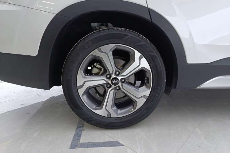 Used Hyundai Santa Fe 2020 380 TGDi Automatic Two-Wheel Drive GLS Luxury Edition Right Rear Wheel Hub