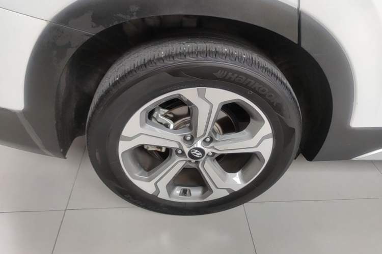 Used Hyundai Santa Fe 2020 380 TGDi Automatic Two-Wheel Drive GLS Luxury Edition Right Rear Wheel Hub
