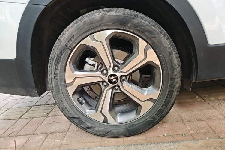 Used Hyundai Santa Fe 2020 380 TGDi Automatic Two-Wheel Drive DLX Prestige Edition PLUS Right Rear Wheel Hub
